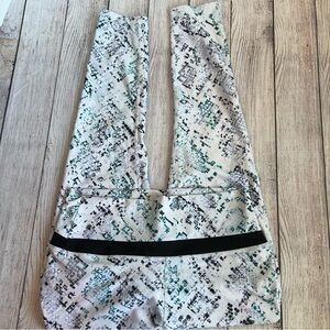 Fabletics Demi Lovato Cropped Leggings Medium